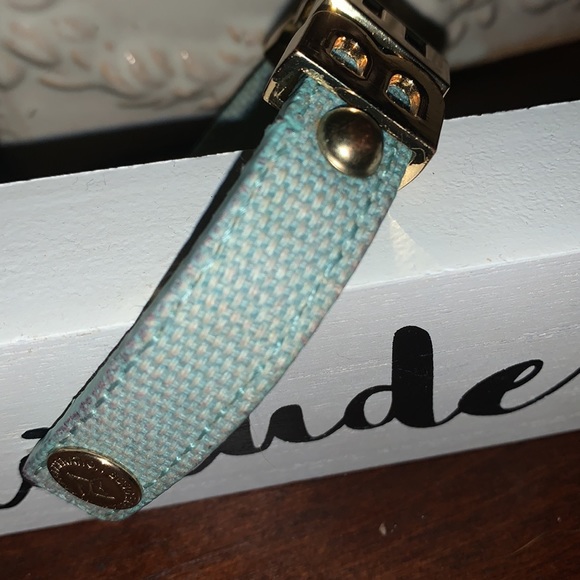 BCBGeneration Metalic BELLA Affirmation Bracelet - Picture 6 of 9